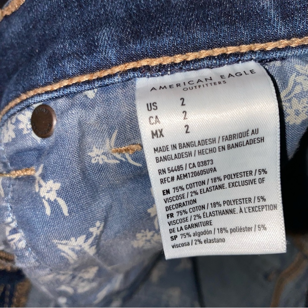 American Eagle Stretchy Denim Shorts - Picture 5 of 7